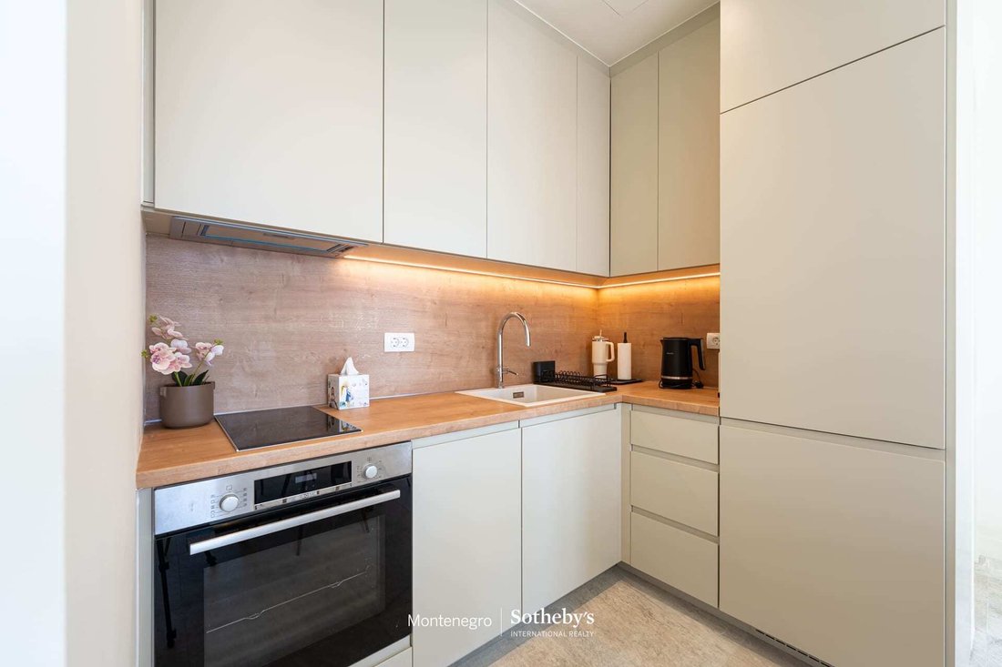 Apartment in Milovići, Tivat Municipality, Montenegro 5 - 19081316