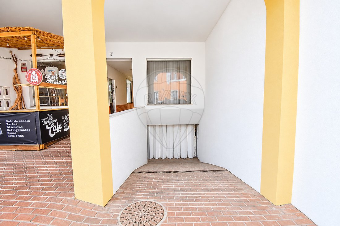 Appartamento a Santo Isidoro, Lisbona, Portogallo 4 - 19079152