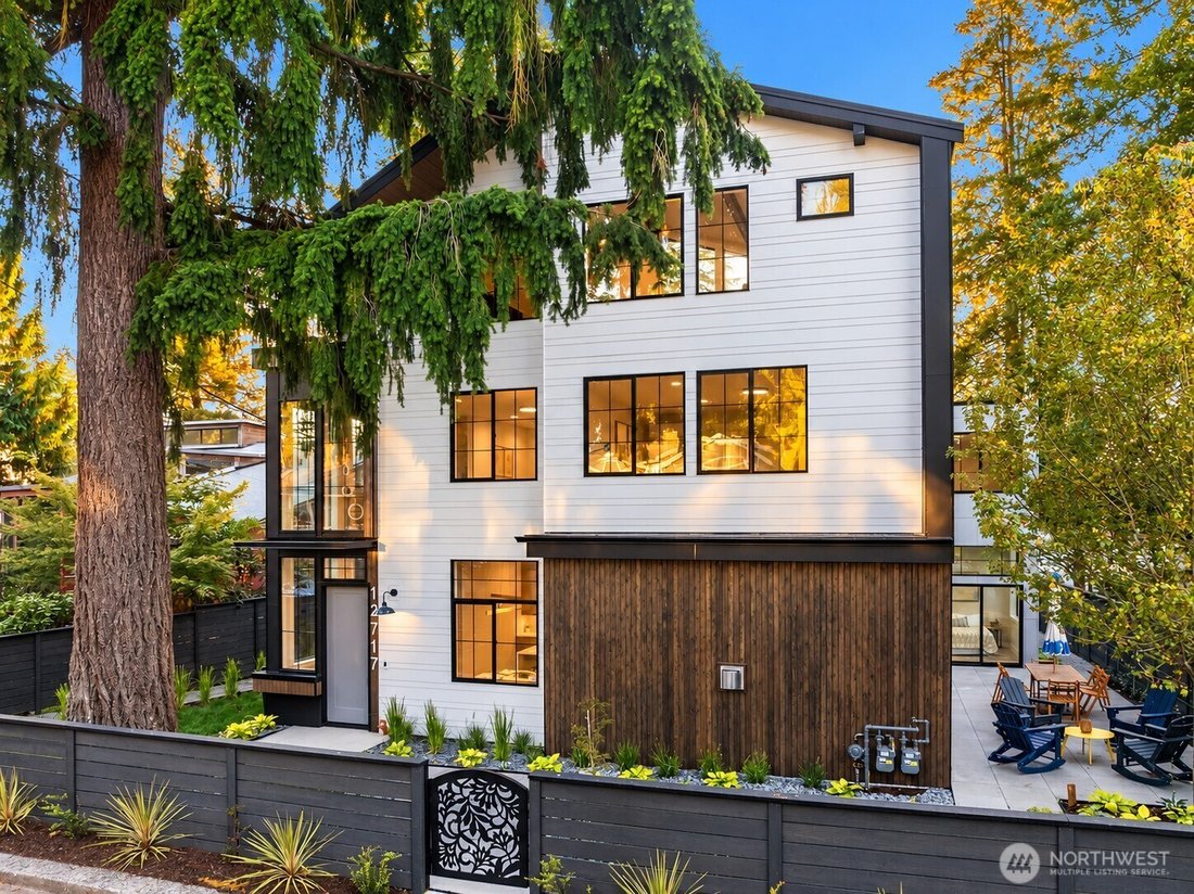 House in Seattle, Washington, United States 1 - 19079753