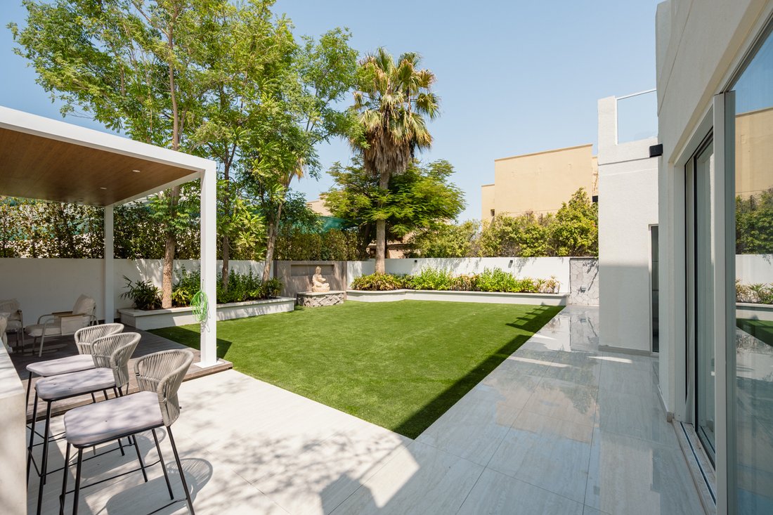 Villa in Al Wasl, Dubai, United Arab Emirates 2 - 19076368