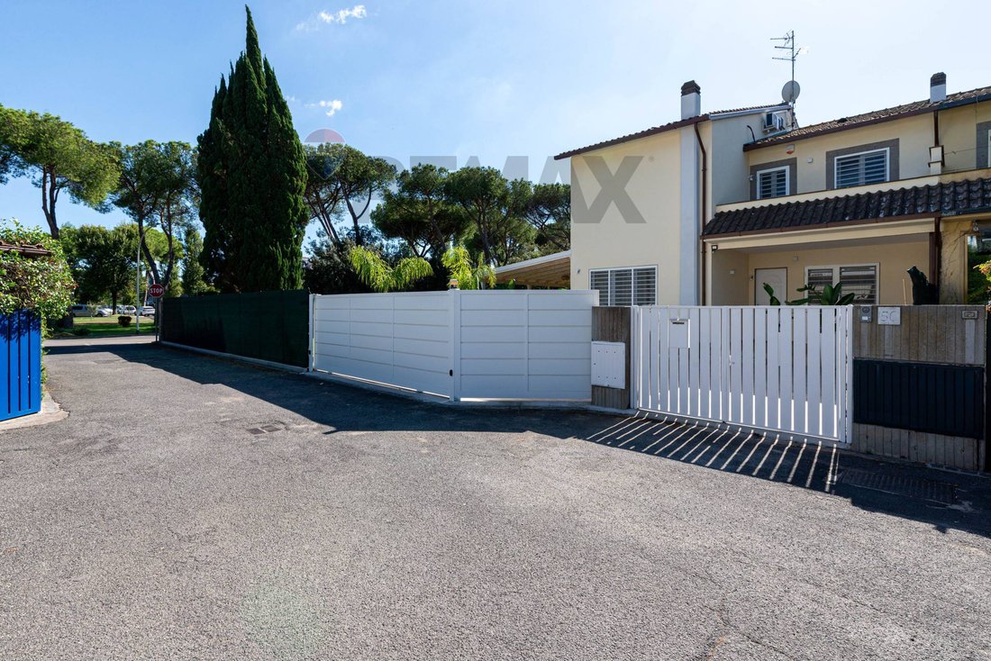 Villa in Infernetto, Rome, Lazio 3 - 19076146