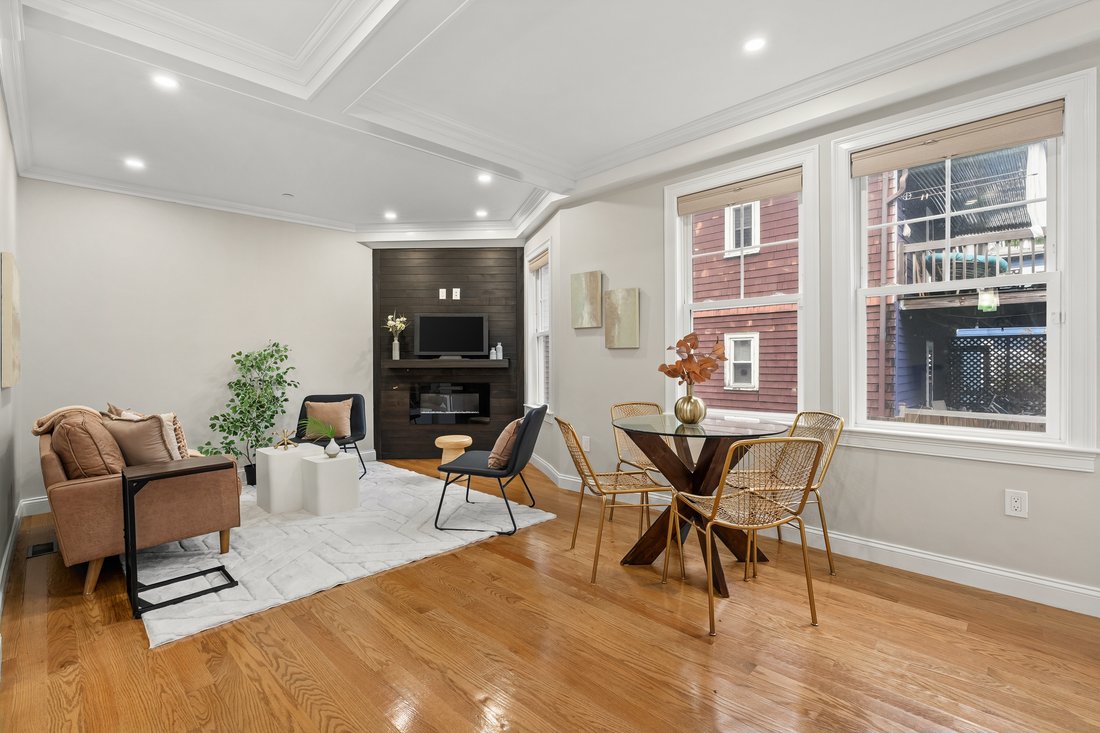 Condo in Arlington, Massachusetts, United States 1 - 19076123