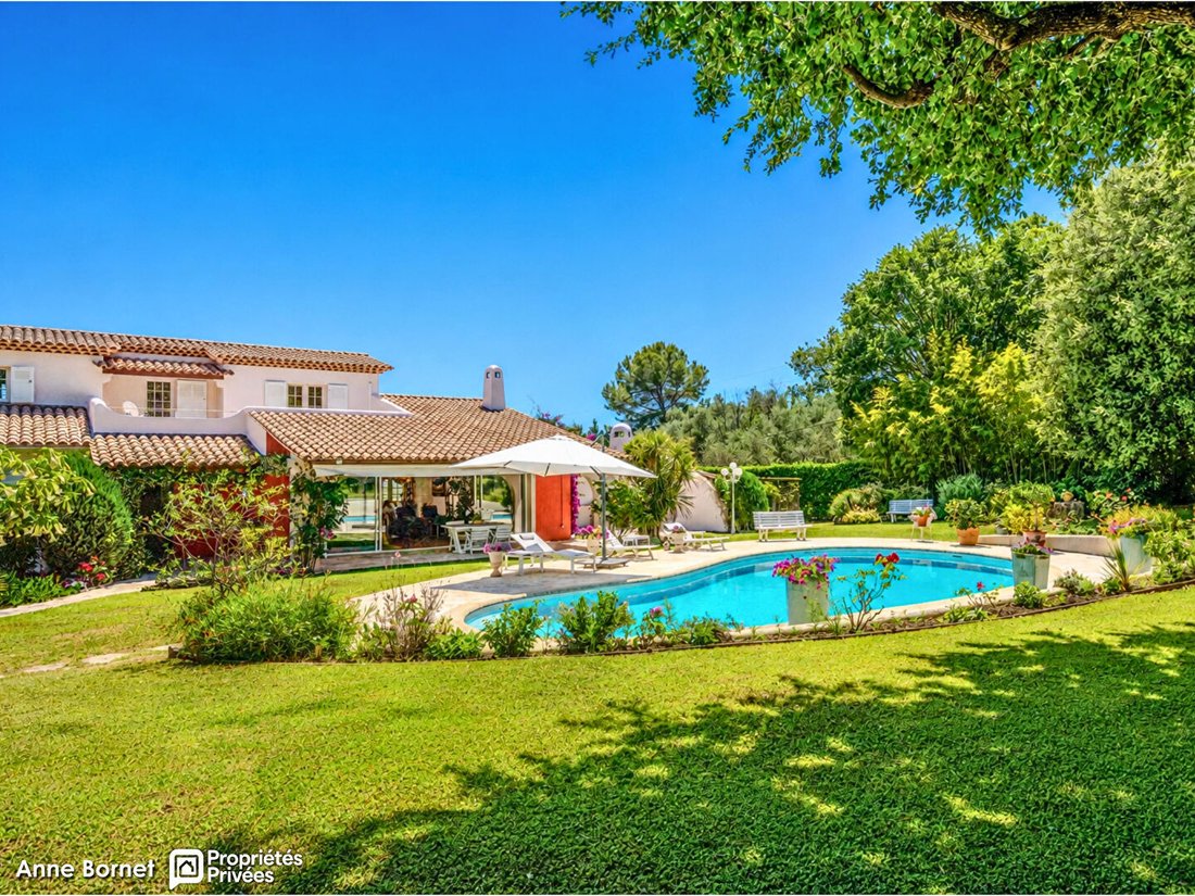Villa en Le Rouret, Provenza-Alpes-Costa Azul, Francia 2 - 19083291