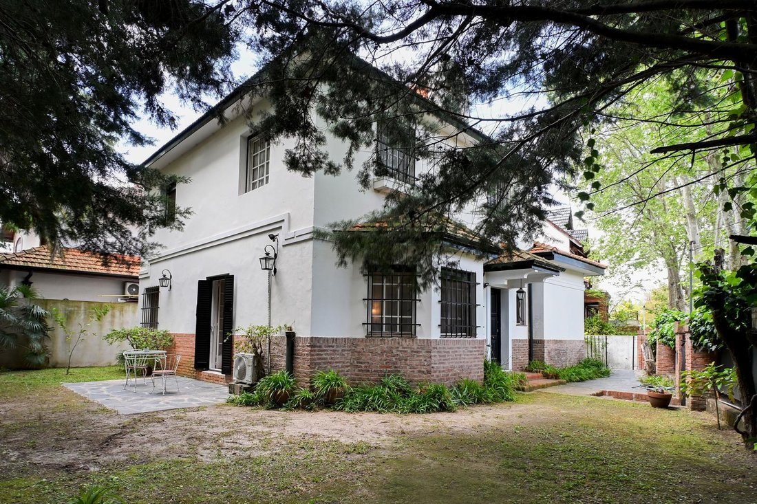 Casa a Acassuso, Provincia di Buenos Aires, Argentina 3 - 19080393