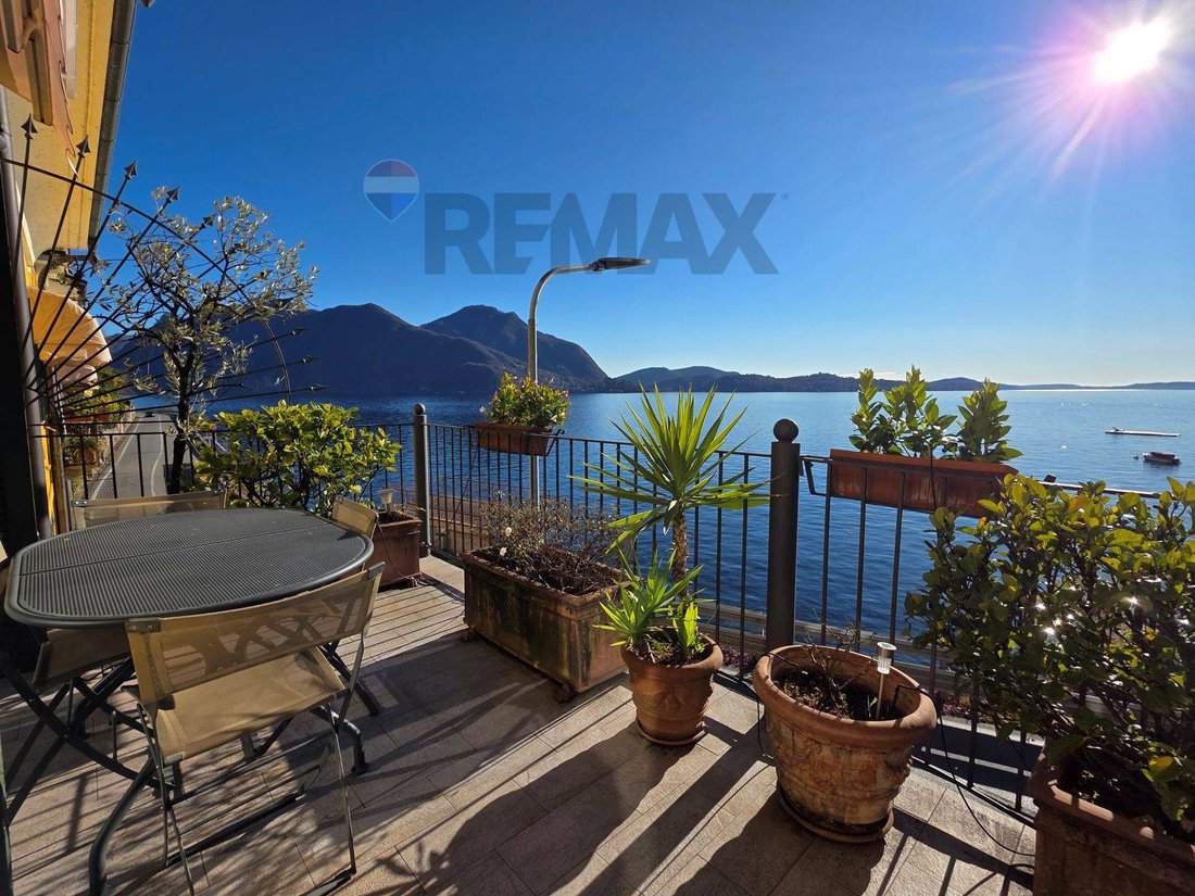 Apartamento en Verbania, Piamonte, Italia 1 - 19076240