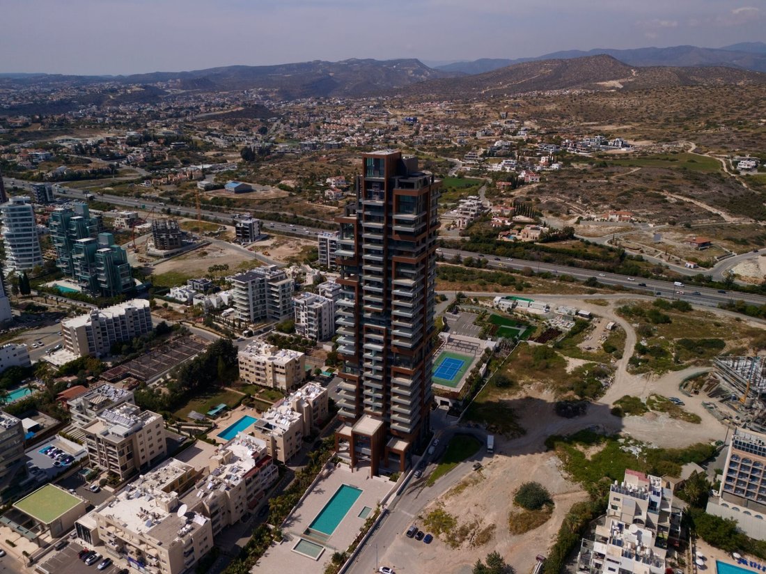 Apartment in Agios Tychon, Limassol, Cyprus 1 - 19084067