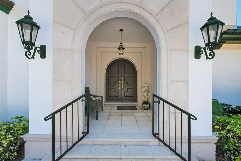 House in St. Petersburg, Florida, United States 4 - 19082086