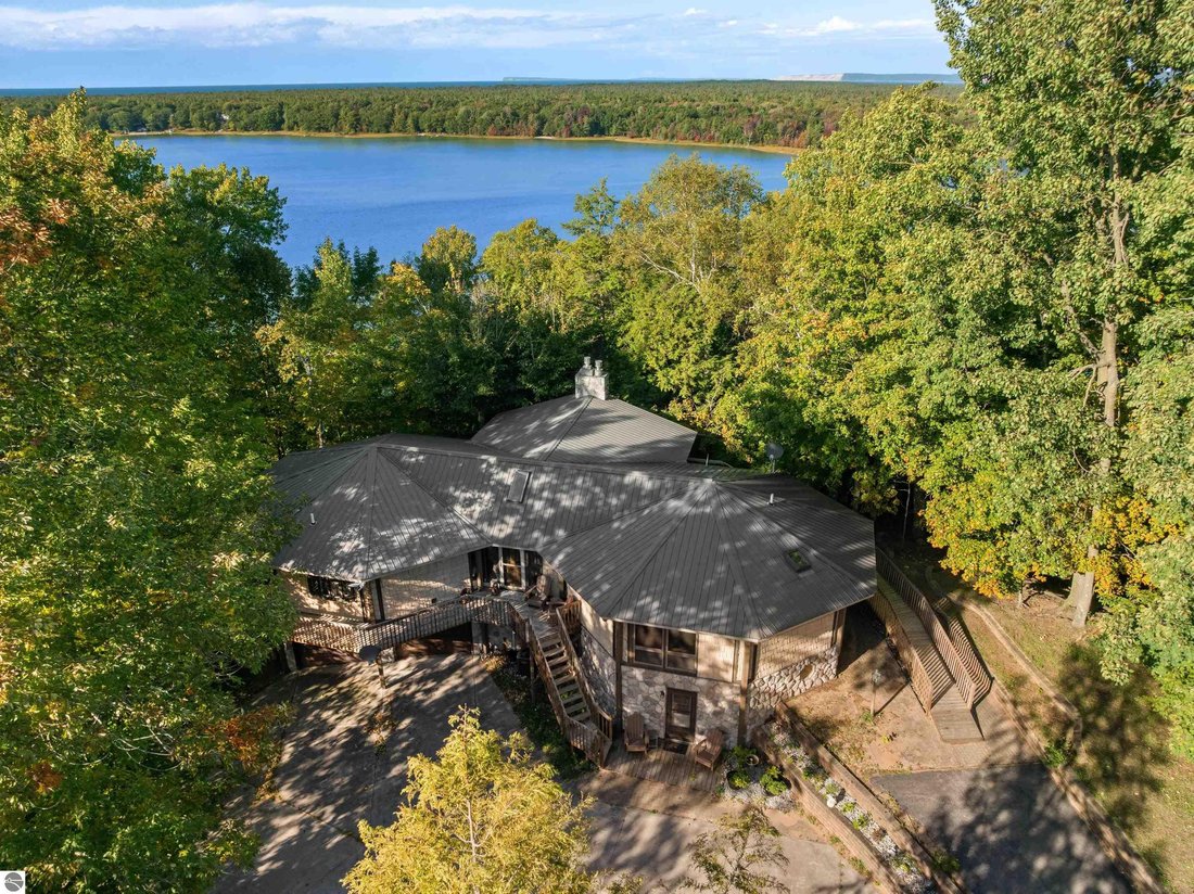 Casa en Beulah, Míchigan, Estados Unidos 1 - 19082218
