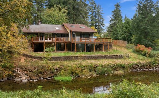 House in Camas, Washington, United States 1