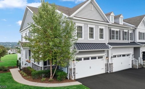 Condo in Cedar Grove, New Jersey, United States 1