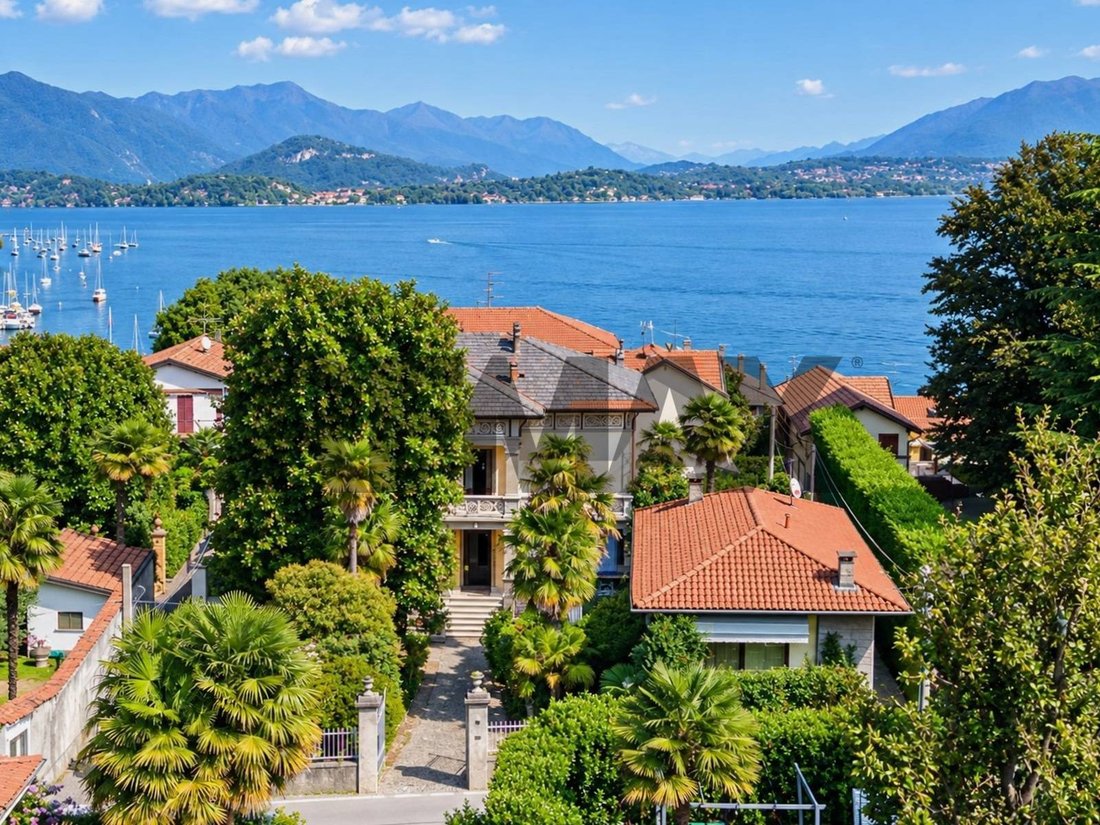 Villa in Lesa, Piedmont, Italy 2 - 19076231