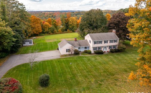 House in New Hartford, Connecticut, United States 1