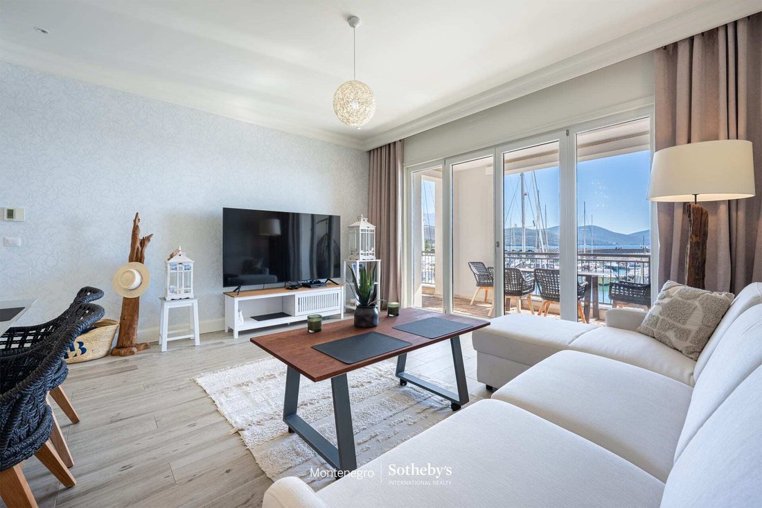 Apartamento en Milovići, Municipio de Tivat, Montenegro 3 - 19081319