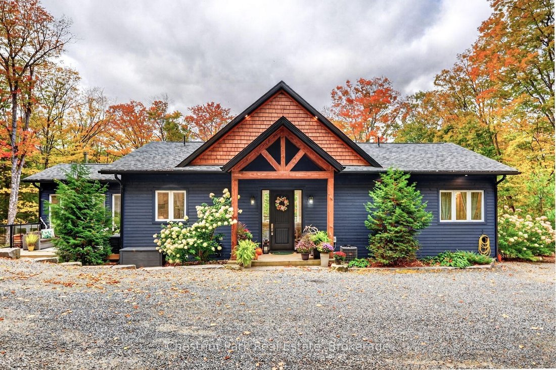 House in Lake of Bays, Ontario, Canada 2 - 19083103