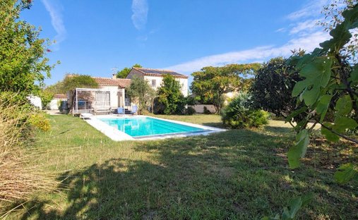 Casa a Saint-Saturnin-lès-Avignon, Provenza-Alpi-Costa Azzurra, Francia 1