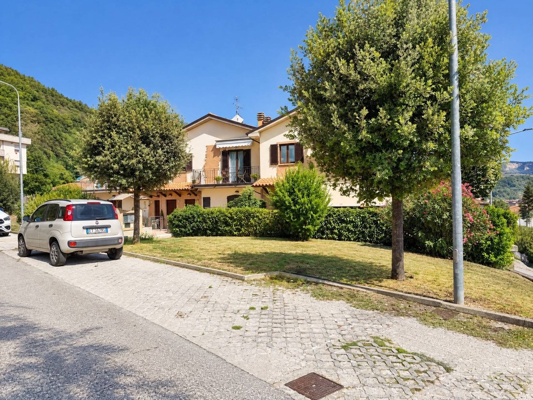 Villa en Comunanza, Marcas, Italia 5 - 19076160