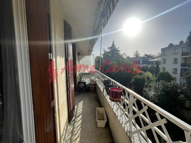 Apartment in Fontenay-sous-Bois, Ile-de-France, France 1 - 19081354