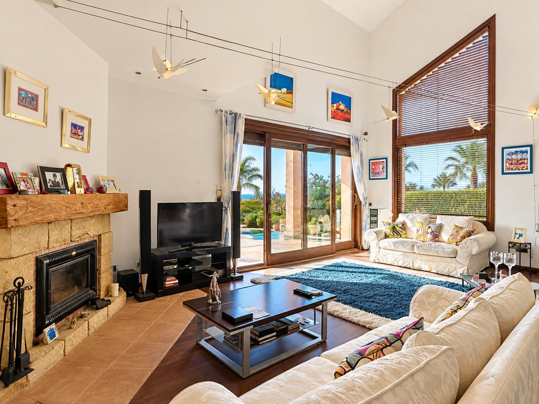 Villa in Estepona, Andalusia, Spain 4 - 19077385
