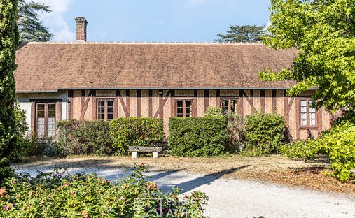 Villa à Ligny-le-Ribault, Centre-Val de Loire, France 1