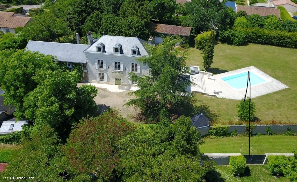 Haus in Avanton, Neu-Aquitanien, Frankreich 2 - 19077323