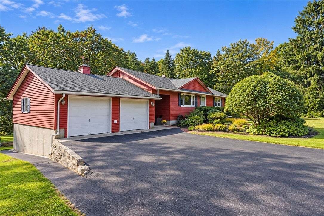House in North Smithfield, Rhode Island, United States 2 - 19045478