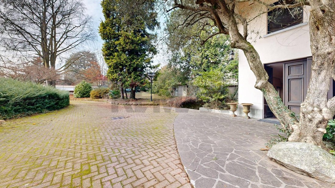 Villa a Venegono Superiore, Lombardia, Italia 4 - 19076132