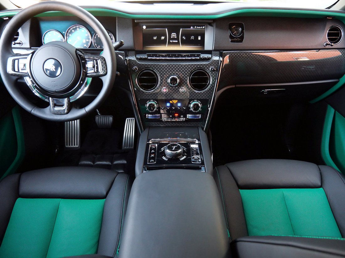 Suv in Beverly Hills, CA, United States 4 - 19084600