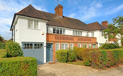 Haus in Temple Fortune, London Borough of Barnet, England 1