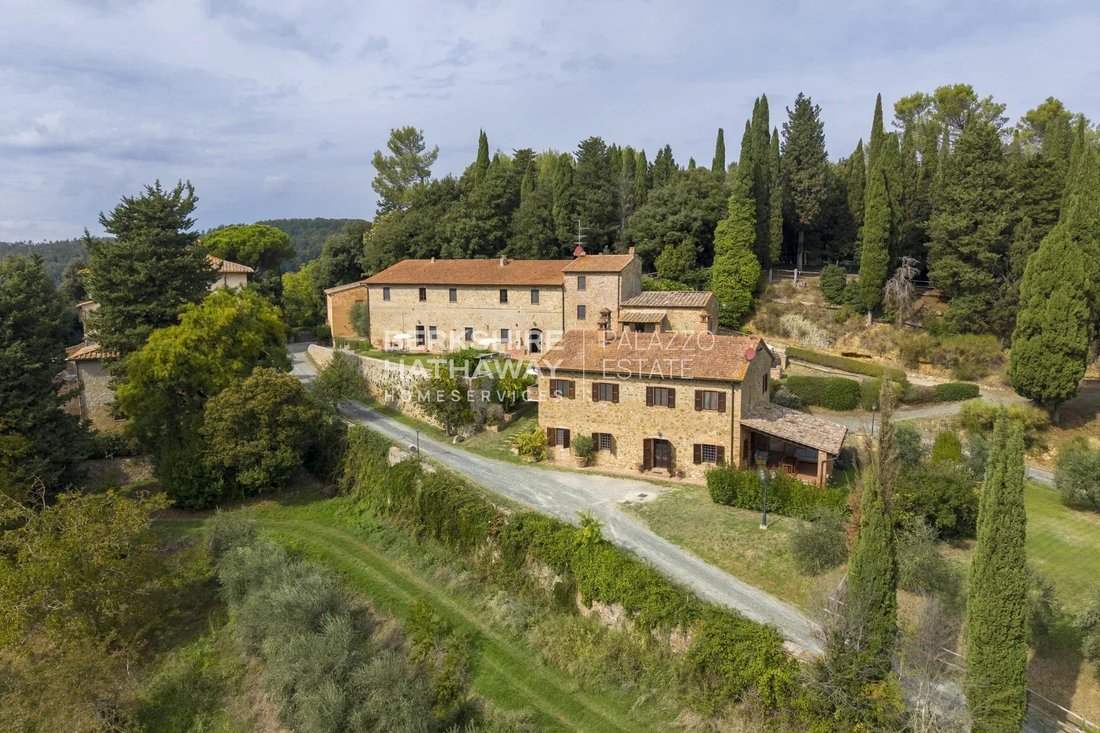 Estate in Gambassi Terme, Tuscany, Italy 2 - 19079502