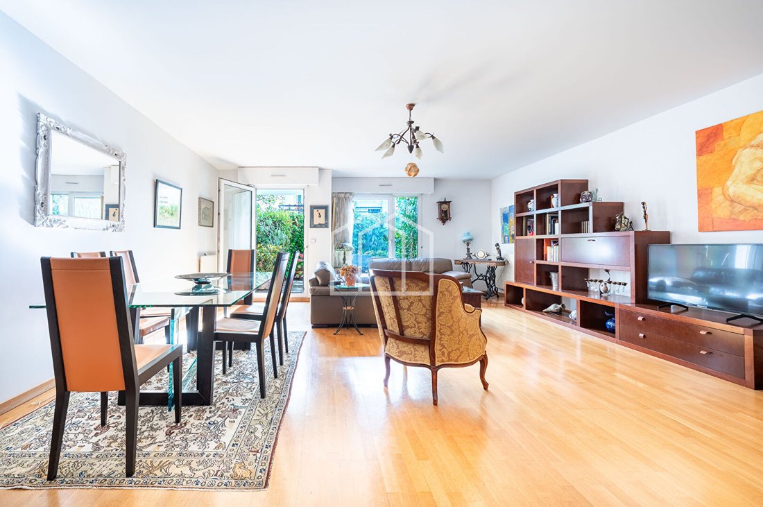Apartamento en Meseta Oeste, Suresnes, Francia 2 - 19079347