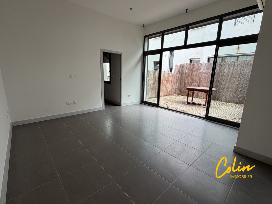 Apartment in Castellane, 6e Arrondissement, Marseille 2 - 19076608