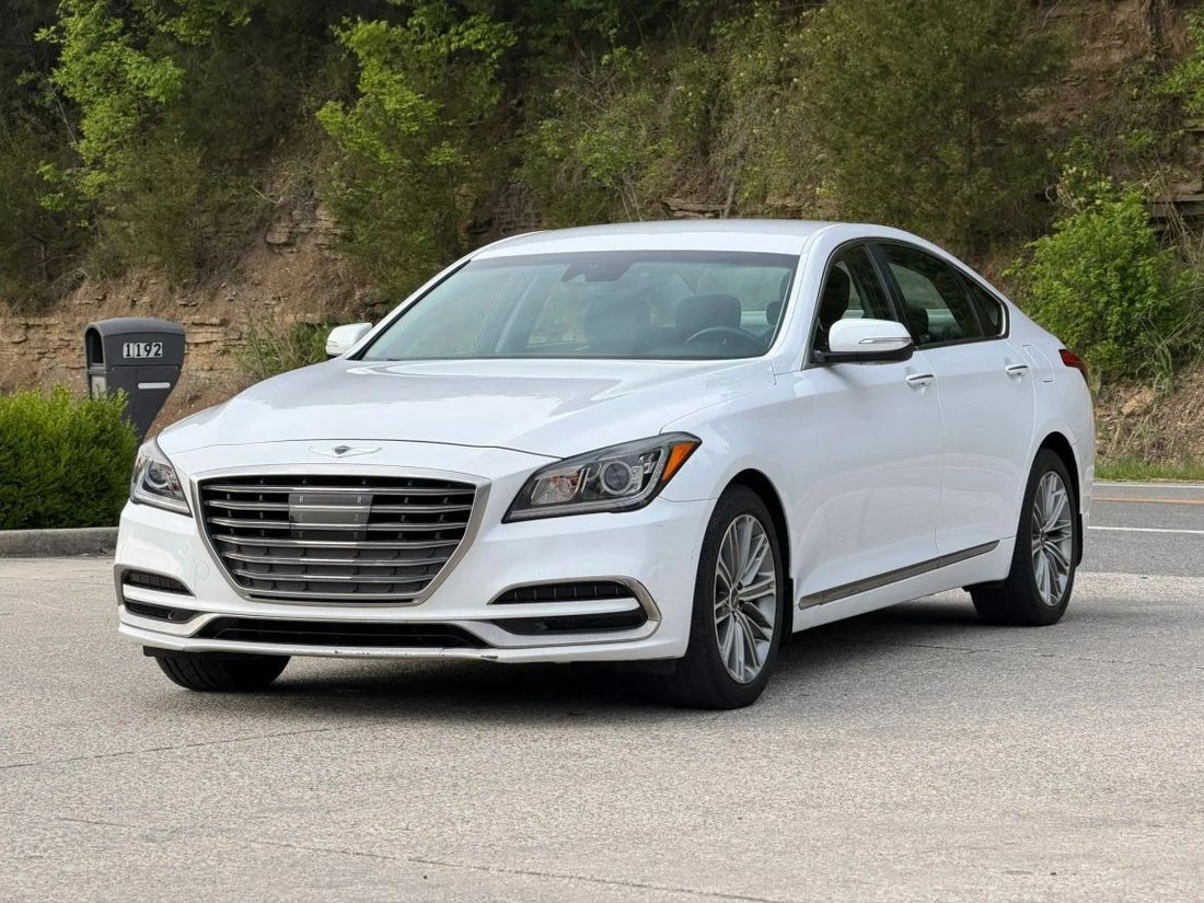 Sedan in Woodbury, TN, United States 3 - 19081586