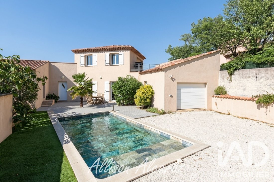 Casa en Pierrefeu-du-Var, Provenza-Alpes-Costa Azul, Francia 2 - 19078313