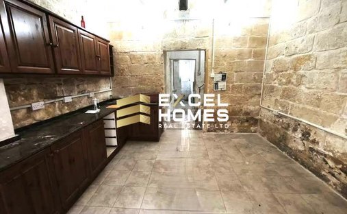 Residenza a Birchircara, Malta 1