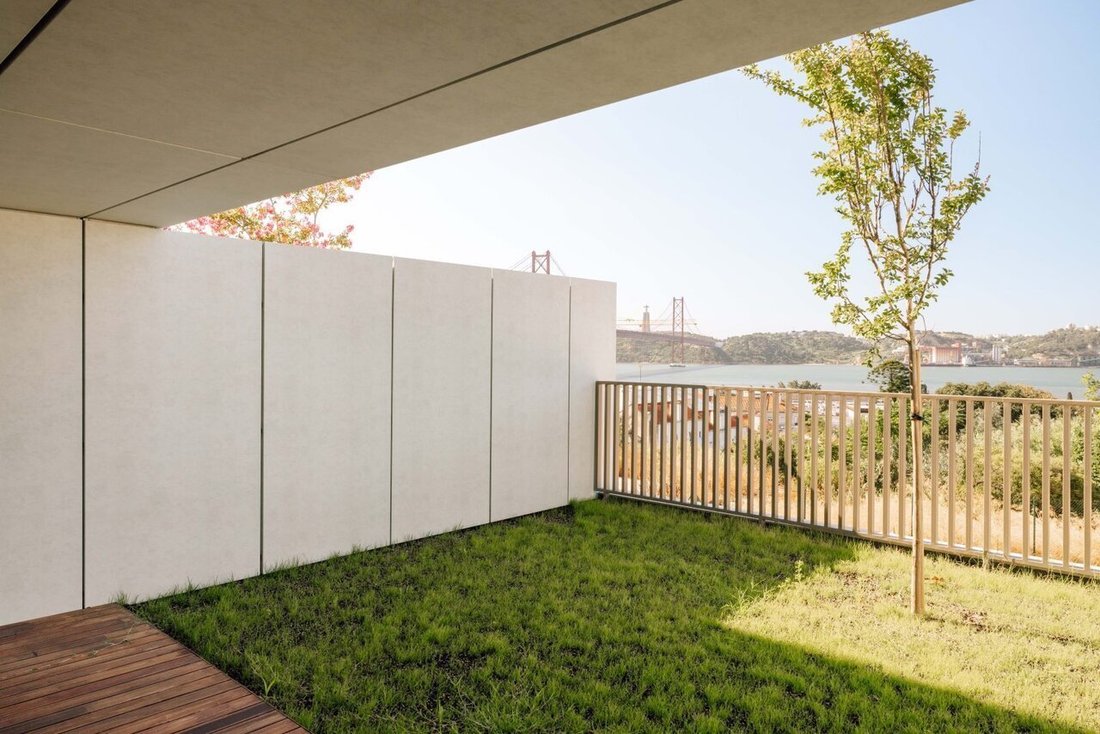 House in Alcantara, Lisbon, Portugal 1 - 19077225