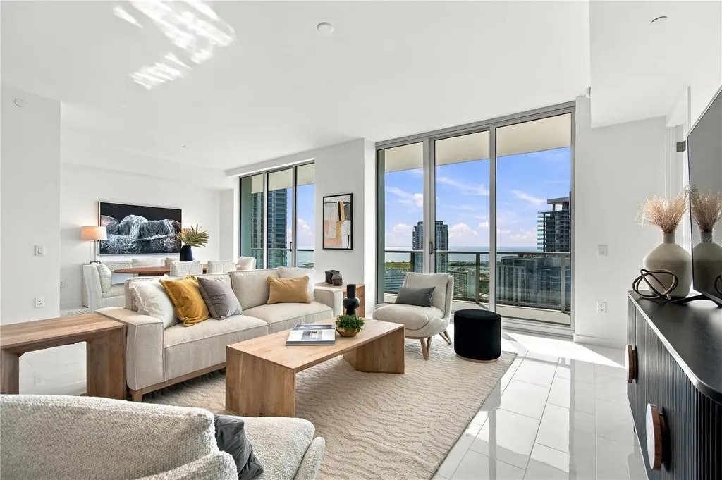 Condo in St. Petersburg, Florida, United States 2 - 18341921
