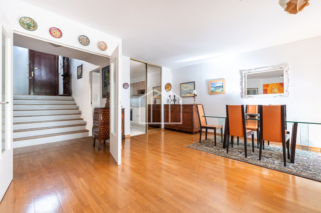 Apartamento en Meseta Oeste, Suresnes, Francia 5 - 19079347