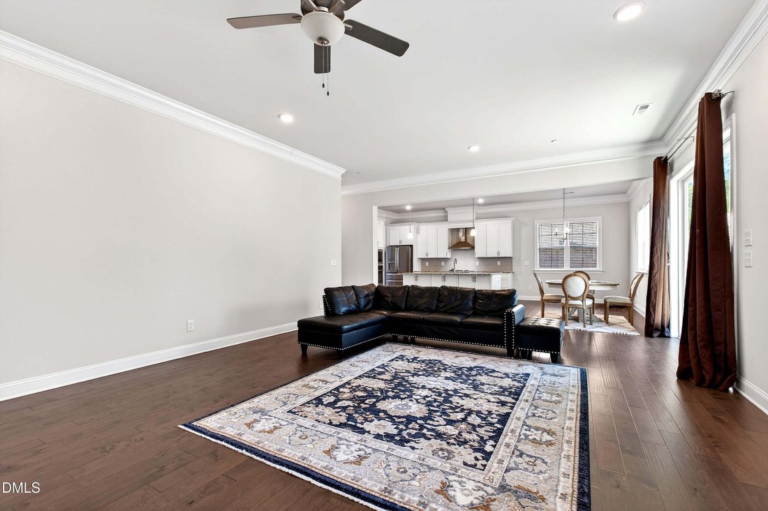 Casa en Morrisville, Carolina del Norte, Estados Unidos 4 - 19082732