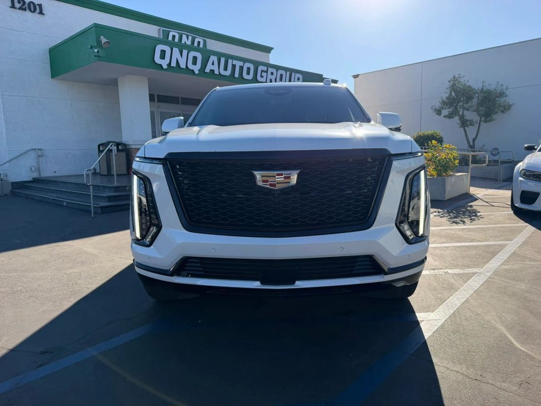 Suv in Ontario, CA, United States 2 - 19081631