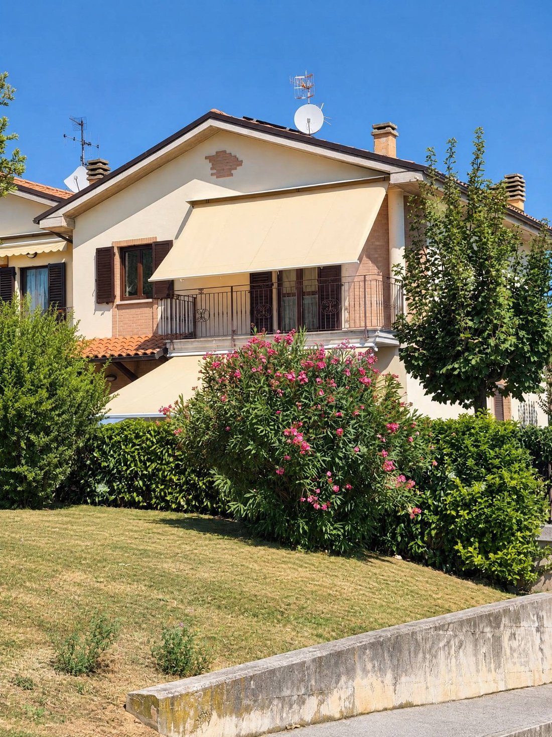 Villa en Comunanza, Marcas, Italia 1 - 19076160