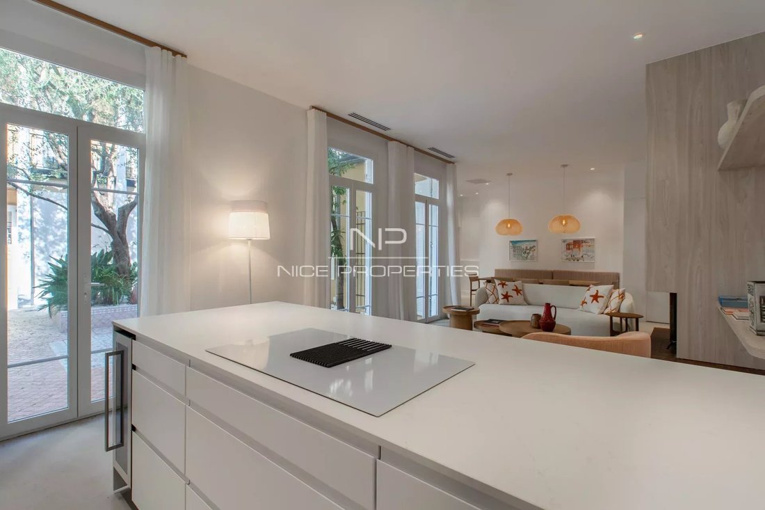 Villa in Cannes, Provence-Alpes-Côte d'Azur, France 3 - 19079278