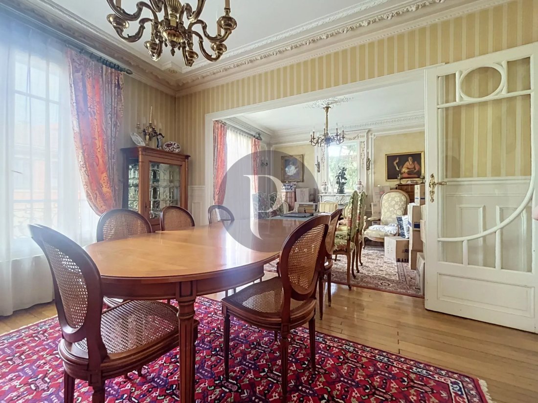 House in Villejuif, Ile-de-France, France 2 - 19077527