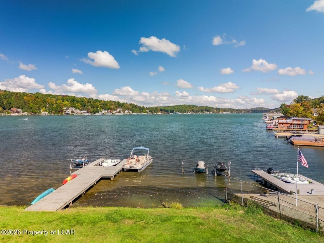 House in Harveys Lake, Pennsylvania, United States 3 - 19076261