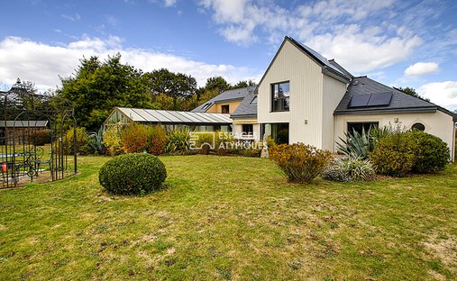 Villa in Yffiniac, Bretagne, Frankreich 1