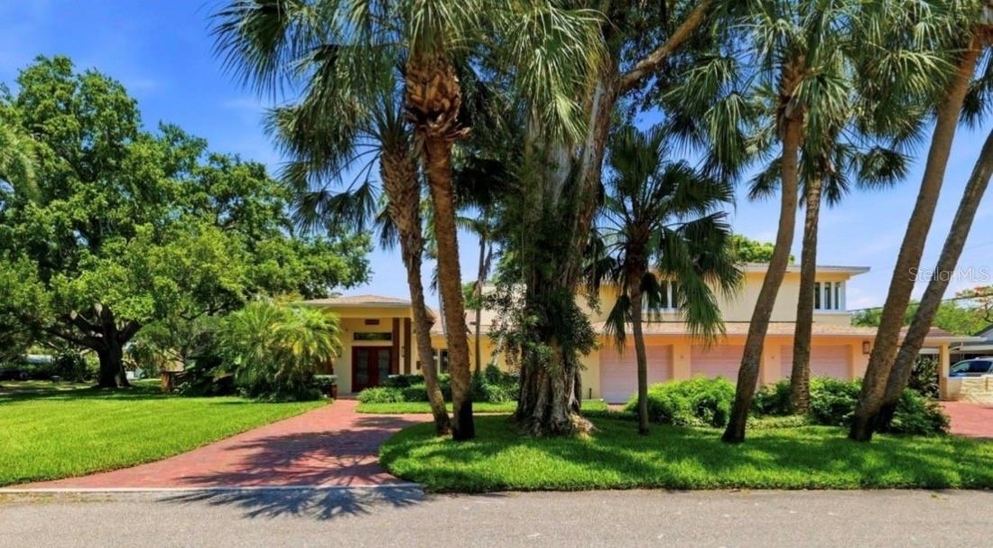 House in St. Petersburg, Florida, United States 1 - 17880856