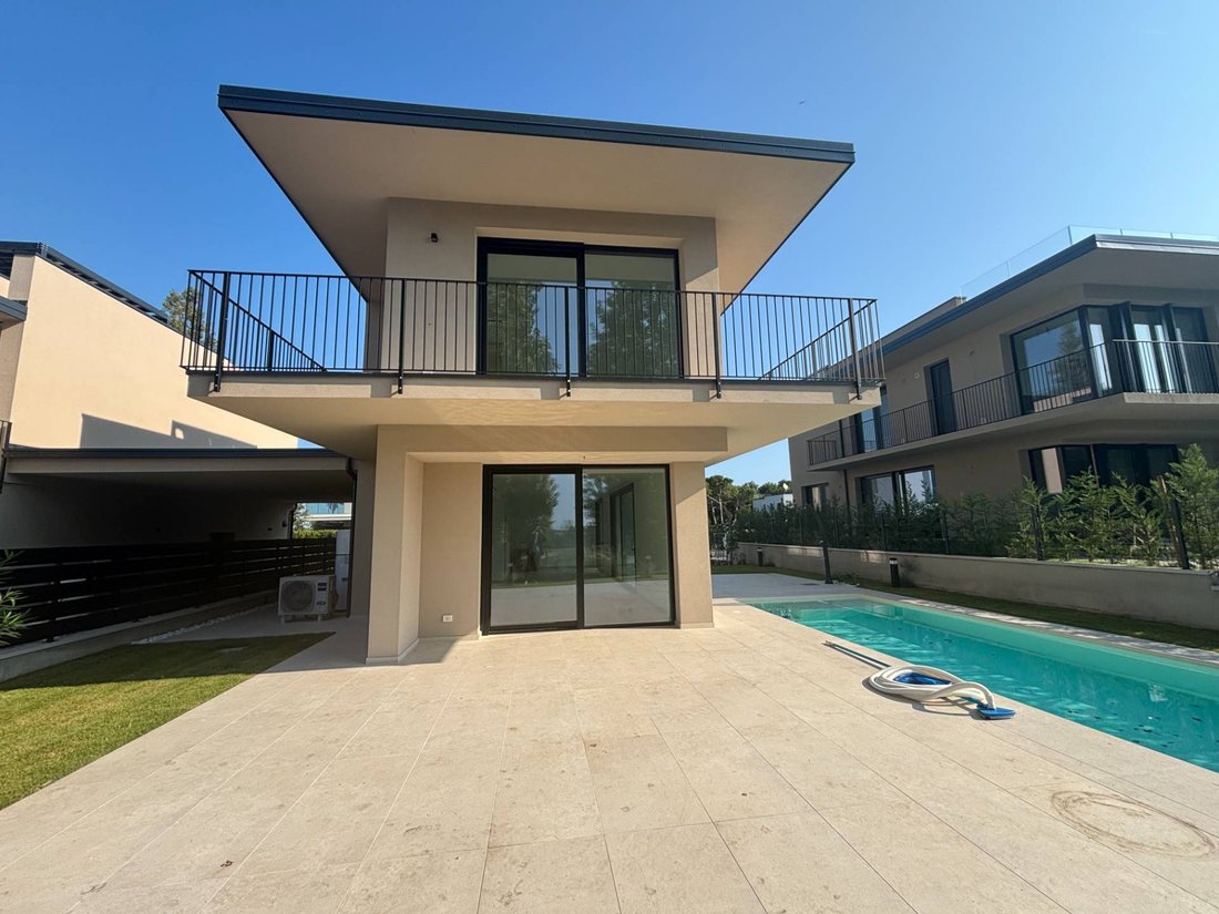Villa en Rosolina, Véneto, Italia 2 - 19076237