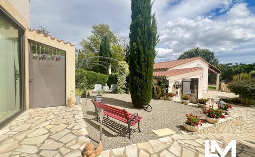 Casa de Campo en Ouest, Bessan, Francia 1