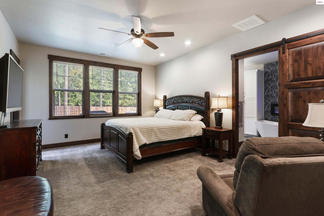 House in Sandpoint, Idaho, United States 3 - 17728998