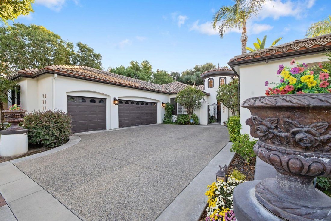 House in Visalia, California, United States 5 - 19080014