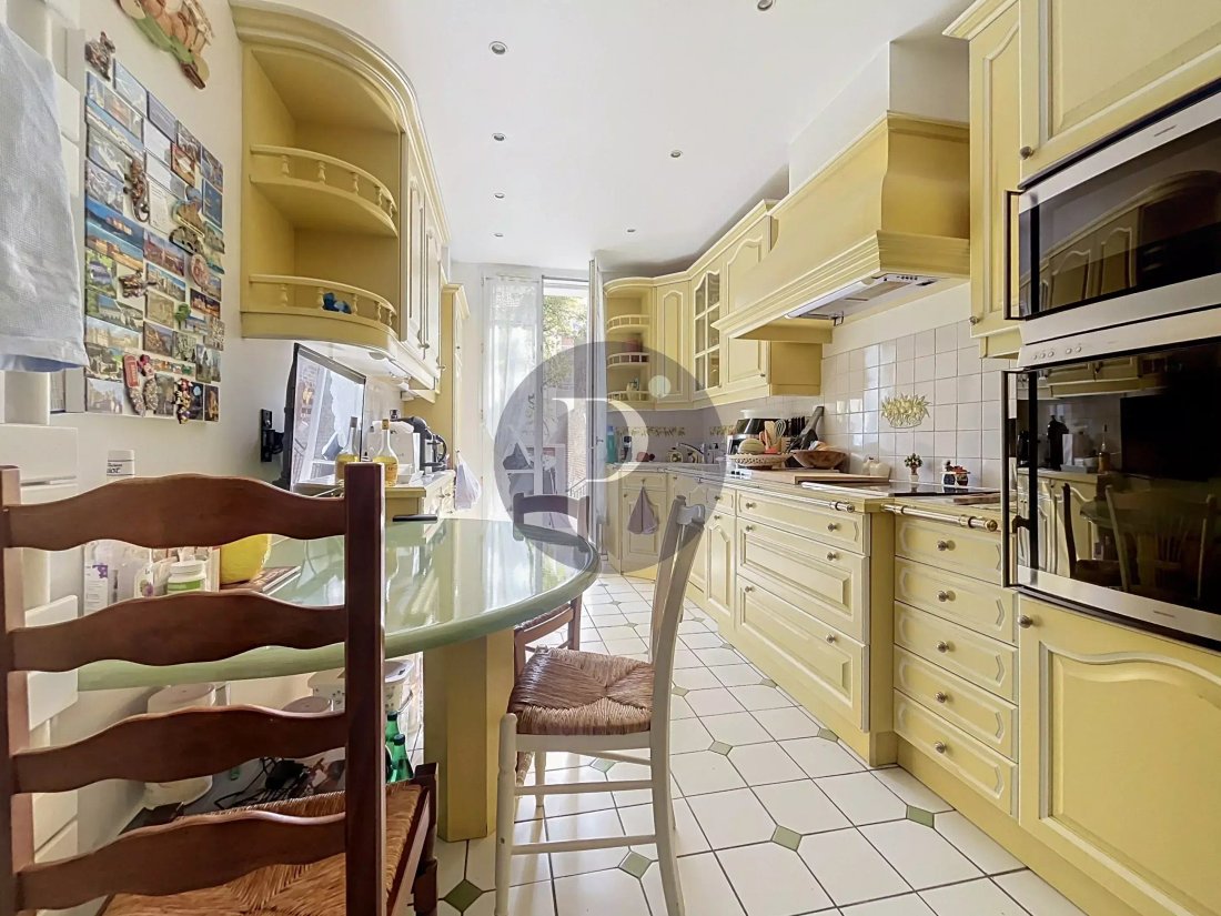 House in Villejuif, Ile-de-France, France 4 - 19077527